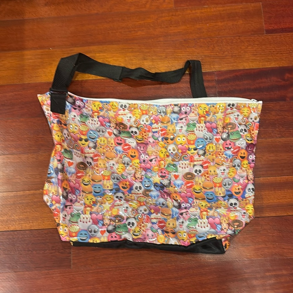 iscream Fun Print OvernightTravel Tote Bag with Adjustable Strap